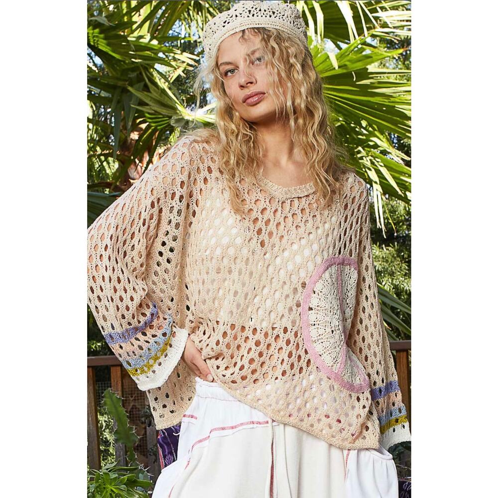 V-neck Long Sleeve Roomy Fit Thin Sweater with Crochet Peace Point - Picture 2 of 4